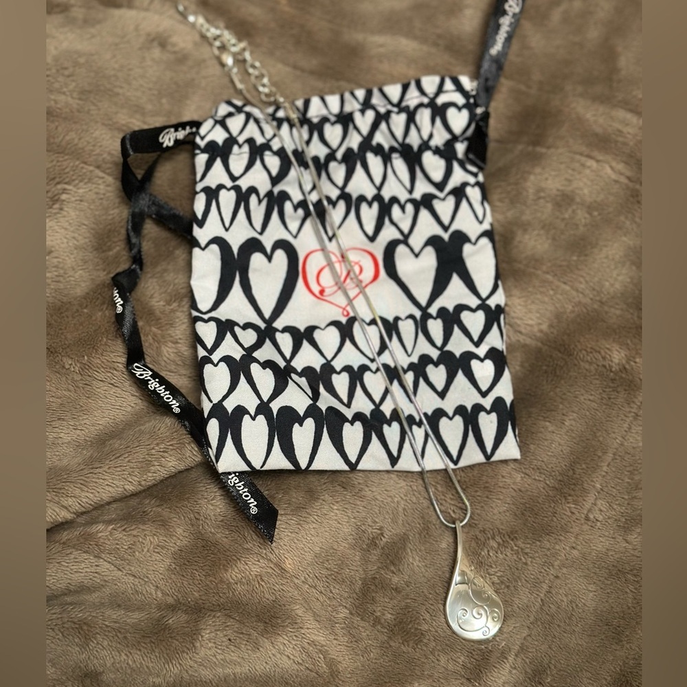Women’s Brighton necklace